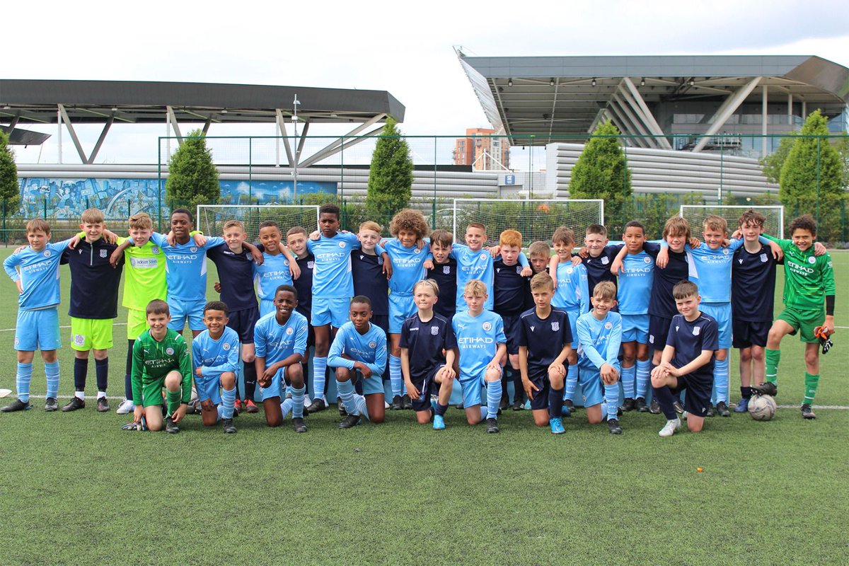 DundeeFCAcademy's tweet photo. Magnificent day at the Etihad Campus for our youngest Academy teams playing @ManCityAcademy #weedees #cityvdundee https://t.co/xKUd3i4iNQ