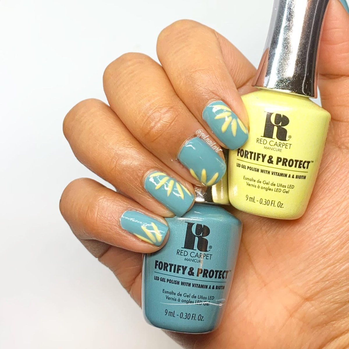 redcarpetmani's tweet photo. Doesn't this mani give you all the perfect summer vibes? βπ» Teal and yellow pair so nicely π Get the look by @gel.nail.art with #BoundaryBreaker and #StyleStandout from our Fresh Perspective collection by clicking the link in our bio! #RedCarpetManicure https://t.co/nJBVEu7Euo