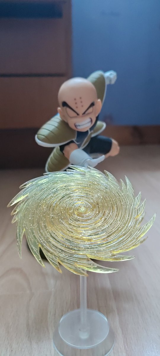 KnightLexay's tweet photo. Un de mes achats à la #KamoCon 
IL EST BEAU 
IL EST CHAUVE 
ET IL DÉCOUPE DE L'ALIENNE https://t.co/LFSd5TpdoY