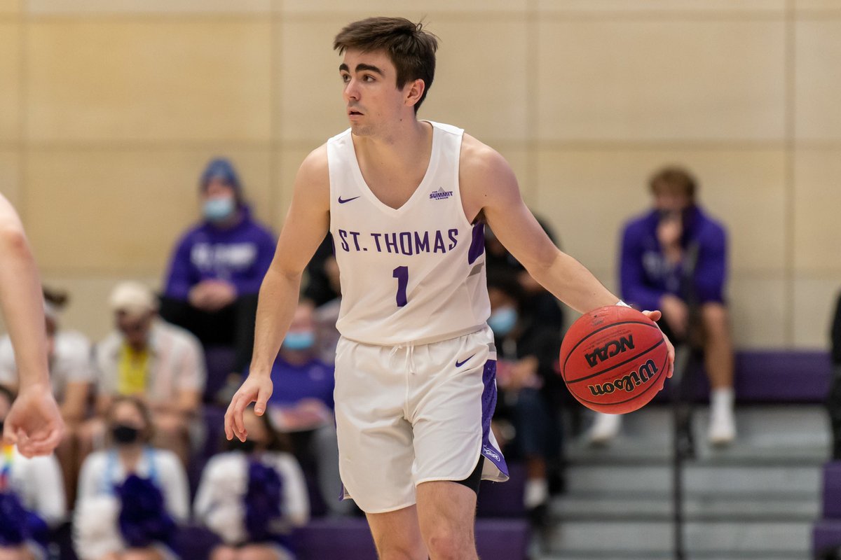 TommieMBBall's tweet image. Congrats to #1 @KXCunningham graduating today with a degree in Finance! #Family #RollToms