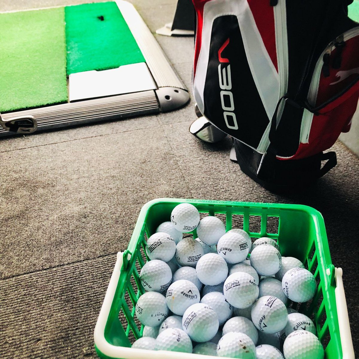 KJaniaga's tweet photo. I like to play golf on weekends https://t.co/cfEhNnbjl1