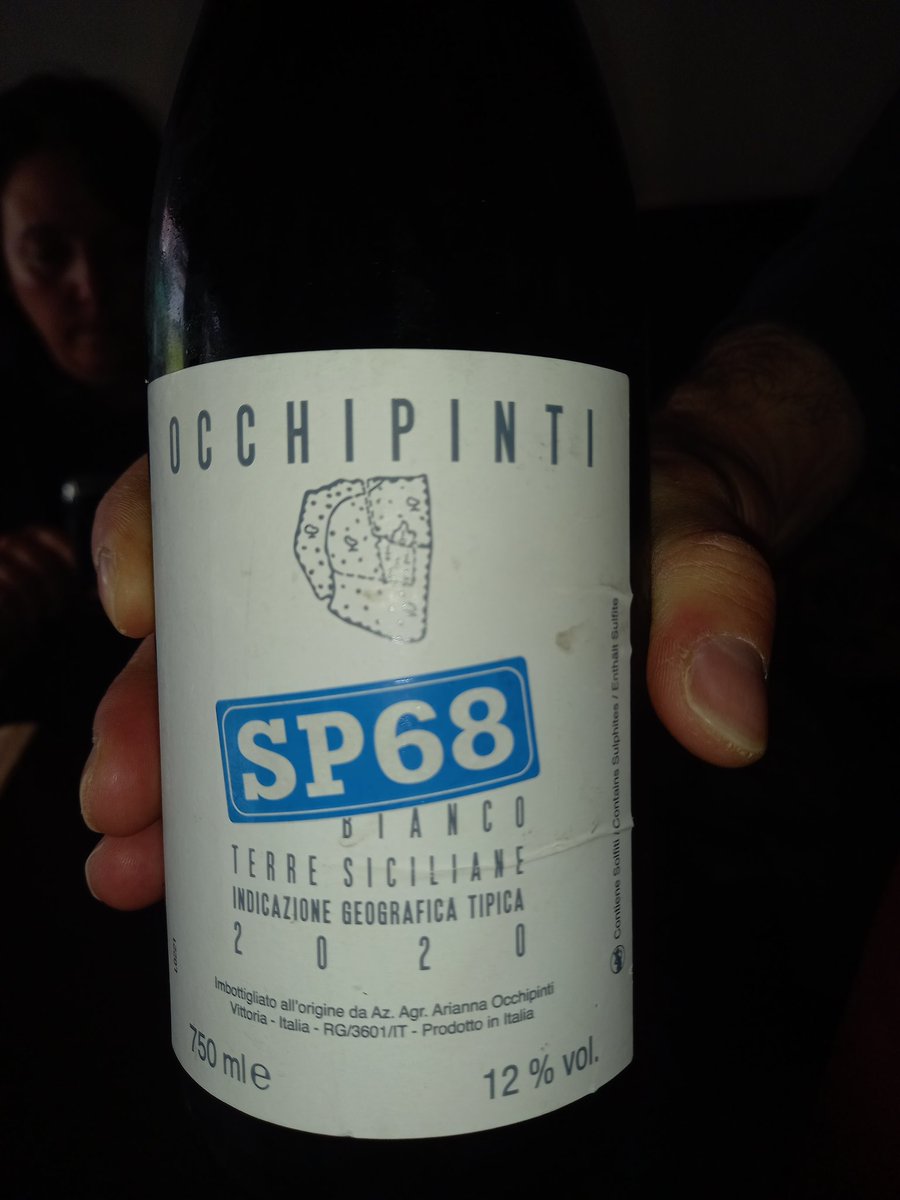 Liam3494's tweet photo. Our lunch @Olesyaswinebar in town this afternoon. Only had a glass of the SP68, but could easily have drunk more. @Vinofilosofia @pietrosd @RussellVine1981 @scott_houchin @siobhanmchugh82 @Sinead_Smyth_ @Gordo19571 @SuzyQlovesWine @MikeyGio85 #occhipinti @frankstero @awineidea https://t.co/esroesttin