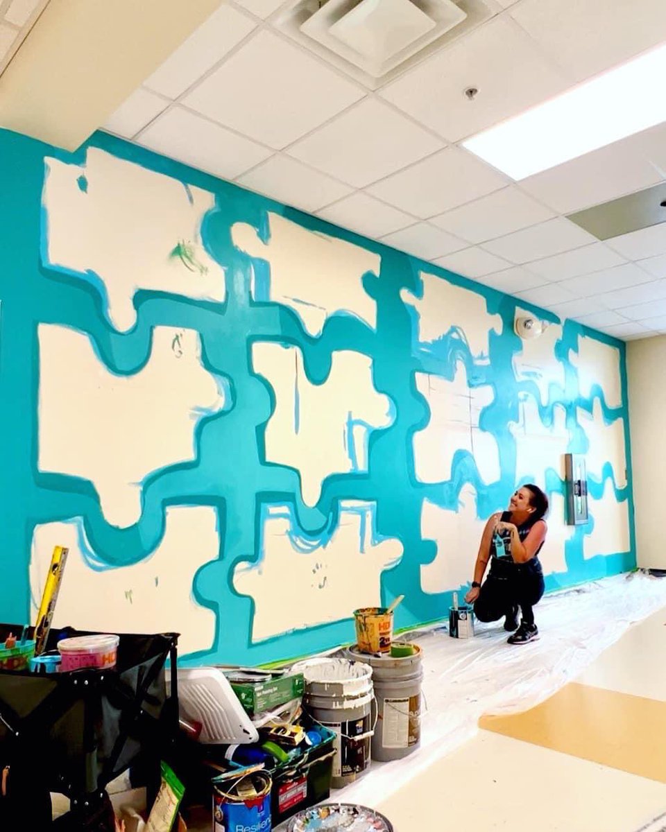 csehawks_OCPS's tweet image. Exciting things are happening to our walls!! KT Artistry and our PTA have teamed up to brighten our walls. It is awesome to see the progress, our students are inspired as they observe the mural process! #ocps #colorfulwallsleadtoinspiration #colorfullearning #wearecse