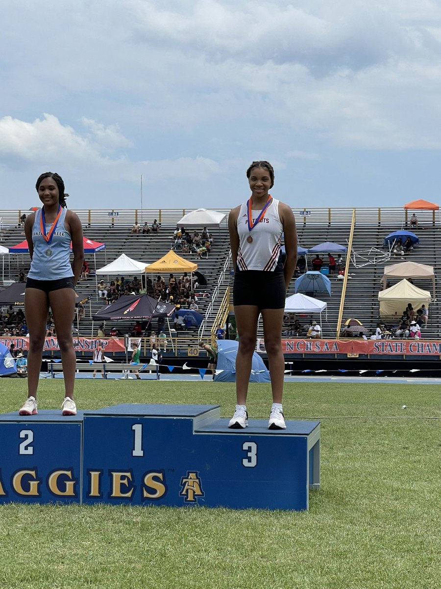 Lia finished 🚨🚨🥉3RD in the STATE!!!🥉🚨🚨In high jump!!!!