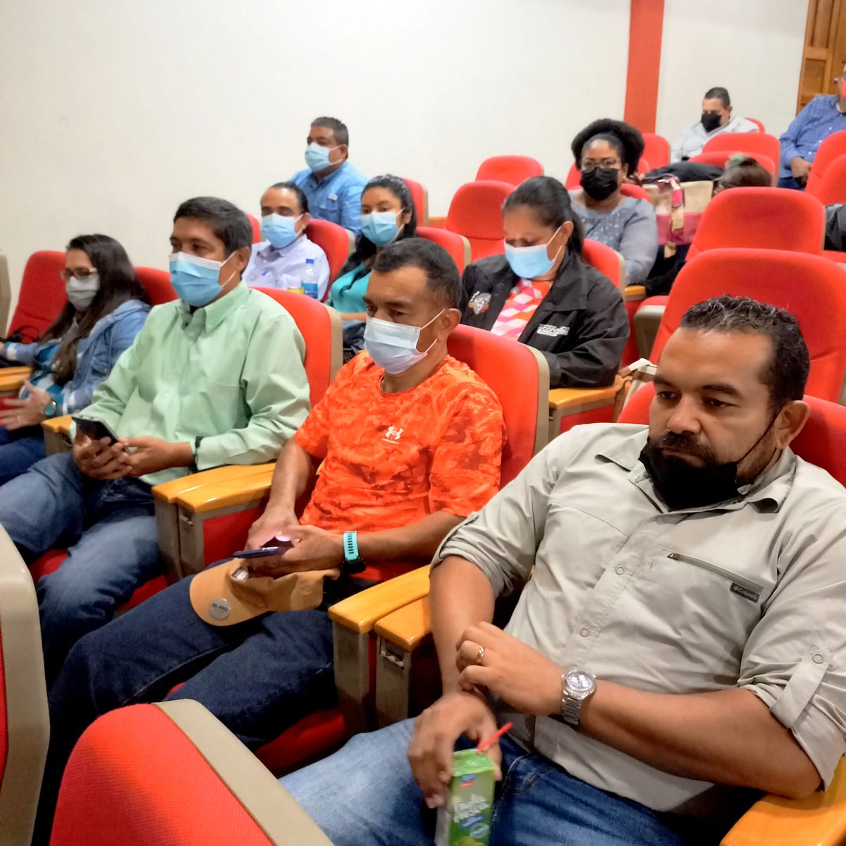 Hoy sábado la provincia de #Veraguas es sede de la Asamblea General del Colegio Nacional de Periodistas <a href="/Conape_Panama/">CONAPE Panamá</a>. Le damos la más cordial bienvenida a todos los colegas de los distintos capítulos de provincia. Juntos estamos fortaleciendo nuestro gremio!