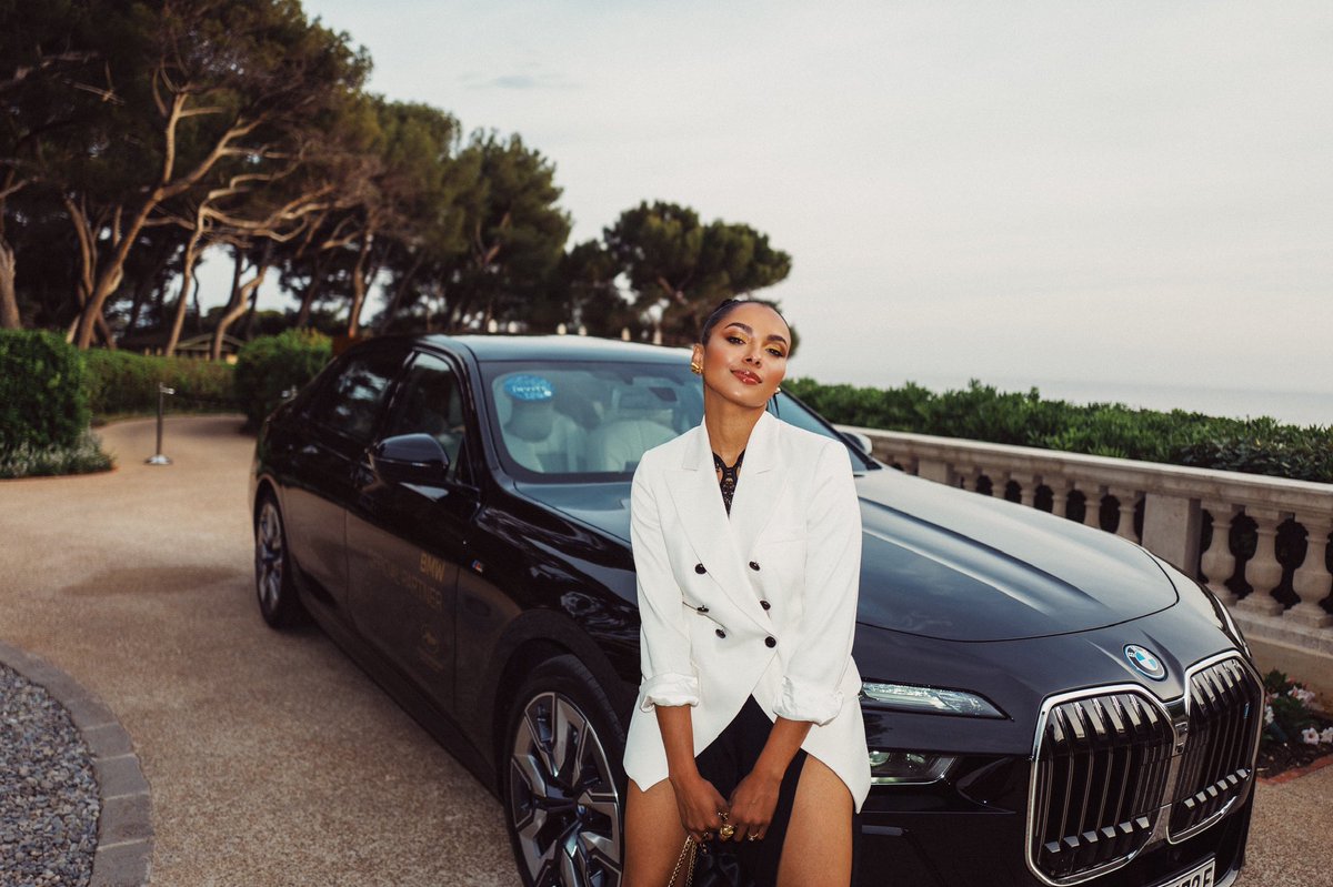 KatGraham's tweet photo. Thank you to the lovely and super fun @BMW team for having me!! I miss you guys already. #THEi7 #Thisisforwardism #BMWxCannes https://t.co/dYb4KkrY4D