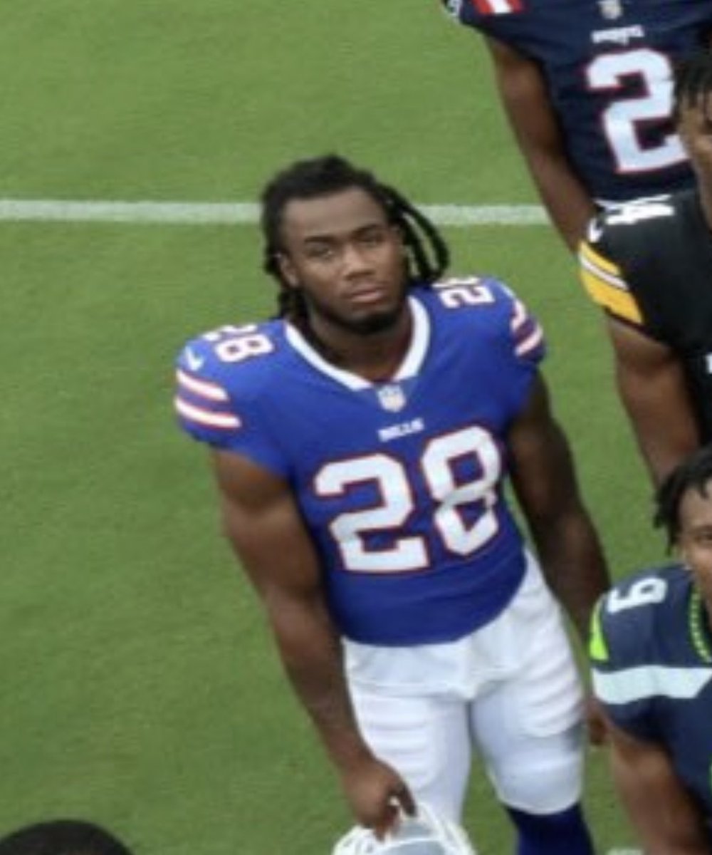 MilesGarrettTV's tweet photo. James Cook does know the #Bills are good now right? https://t.co/pl7DCHxNe3