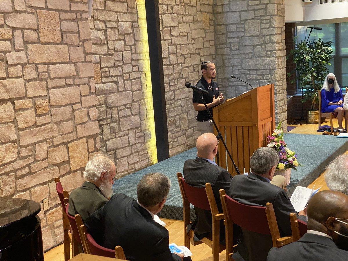 Baccalaureate service for the ESR class of ‘22. Blessings to all these super amazing souls! <a href="/earlham1847/">Earlham College</a> <a href="/BMujete/">BMujete</a> <a href="/buyukbaba2/">Phil Baisley</a> <a href="/NV4J/">Jim Fussell</a> @liveseriously @earlham_prez <a href="/RevDocJim/">Jim Higginbotham</a> <a href="/bbrazil/">Ben Brazil</a>