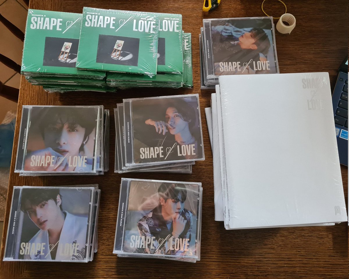 imxinterstellar's tweet image. #imxinterstellarupdates
all jewel/special versions have arrived safely!
good news: ssq distributed the POBs equally so everyone got their first bias 🥰
bad news: the jewel/special inclusions were distributed terribly, it was mostly mh, no ck at all and just a few of the others 🙃