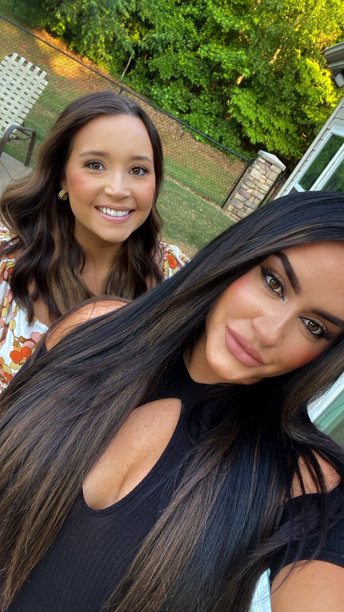 Courtneygrayyy7's tweet photo. My girl 🖤👯‍♀️ https://t.co/8hW7nDPcF7