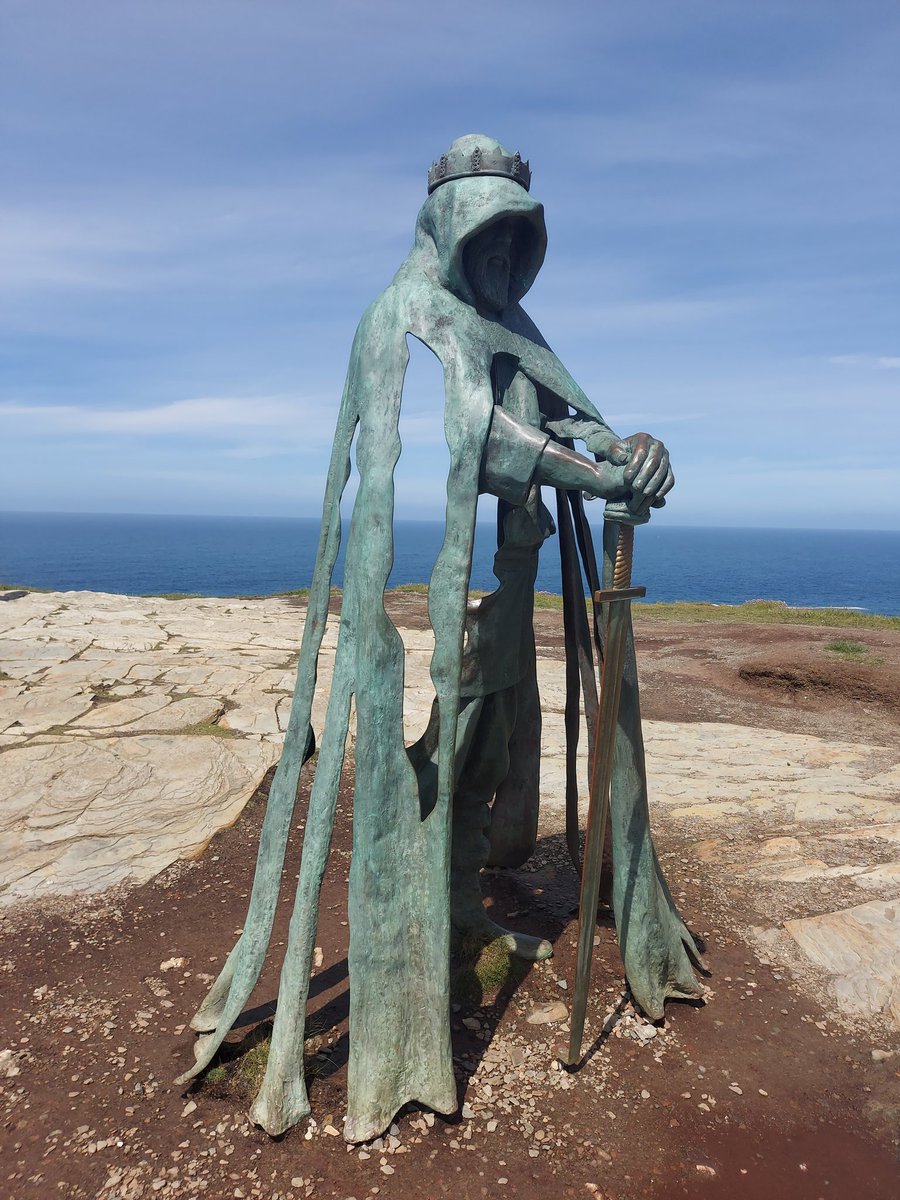 MarkWMilburn's tweet photo. Popped up to see Arthur at Camelot, or was it a brass statue at Tintagel. https://t.co/ZNq8i7ckRG