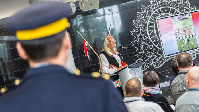 rcmpgrcpolice's tweet photo. As #PoliceWeek concludes, the RCMP will continue keeping communities safe year-round. #Vision150 helps chart our way forward while ensuring the RCMP stays connected to the communities we serve. 

Follow our modernization progress: https://t.co/rAGcva0ovF #NPW2022 https://t.co/OA9xFG0mtd
