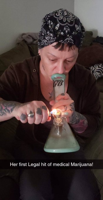 It&rsquo;s finally legal for me 😍🥰 https://t.co/hFqPgFLZ4S