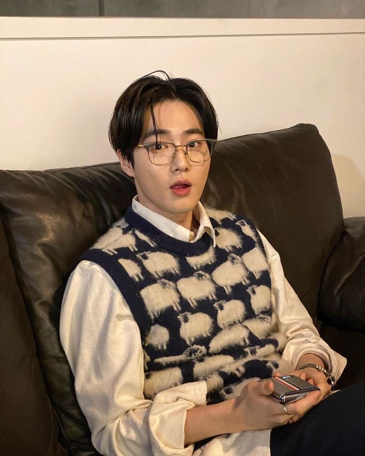 KMiranda88's tweet photo. Happy birthday Suho!! Our leader, support of Exo and Exo L, we love you so much thanks for everything <3
#ColorfulSuhoDay
#끝없이_다채로운_수호데이 
#준면 #수호 #엑소 #JUNMYEON #EXO @weareoneEXO https://t.co/sOfHttQjtW