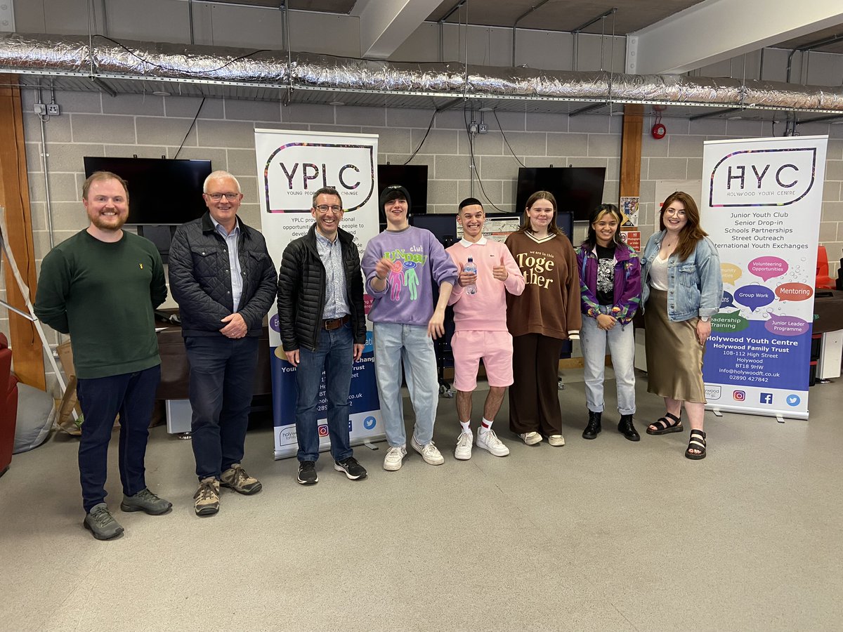 Great to get along to the launch of Young People Leading Change International Project 2022 @YPLCNI  today at @Holywood_YC and meet amazing young people taking part

Best of luck to everyone, a fantastic & exciting project ably delivered by fab staff

@connieegan94 @MartinMcRandal