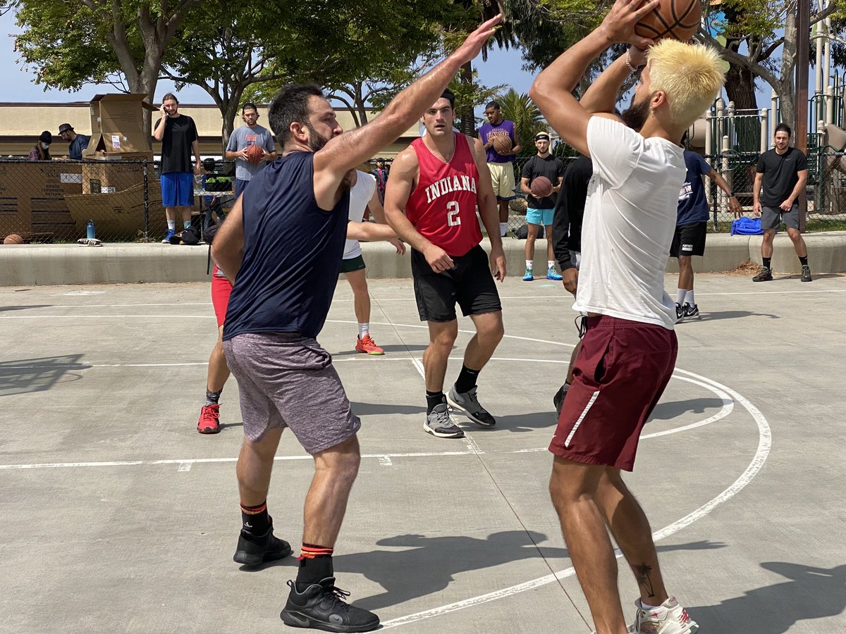 clubtrillion's tweet photo. Just saw this dude playing pickup in Santa Monica in an AJ Moye practice jersey, the Hoosiers are officially back (again) https://t.co/3ZS9J9bB0h