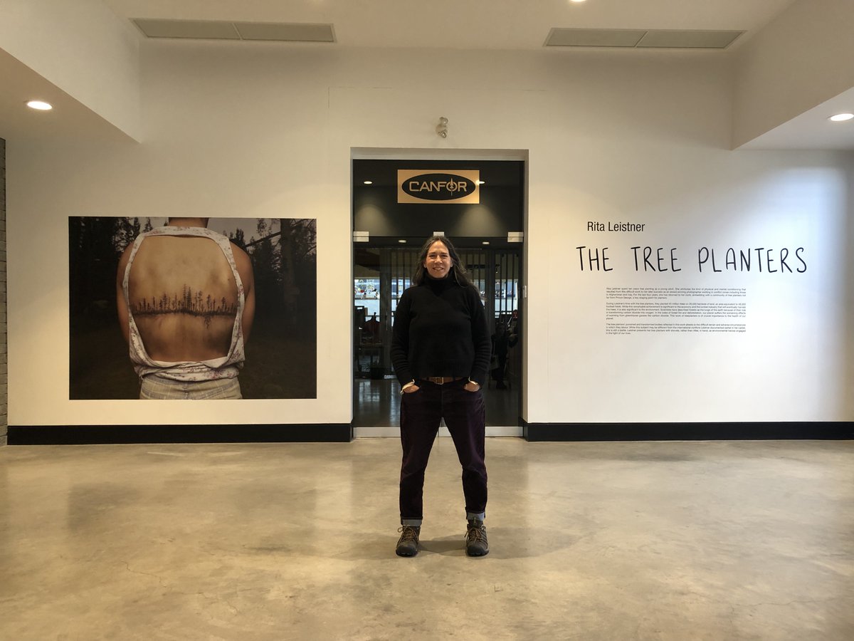 fftt_earth's tweet photo. The exhibition of THE TREE PLANTERS continues at the Two Rivers Gallery in Prince George, BC! The gallery is delighted to be welcoming tree planters to the exhibition — please don't be shy to introduce yourself as such to the staff! https://t.co/H7fI8bAPB3
