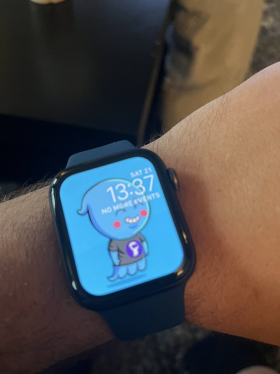 Picked up an Apple Watch today, had to put my OG <a href="/BabyGhosts_NFT/">BabyGhostsLabs 👻</a> as my face