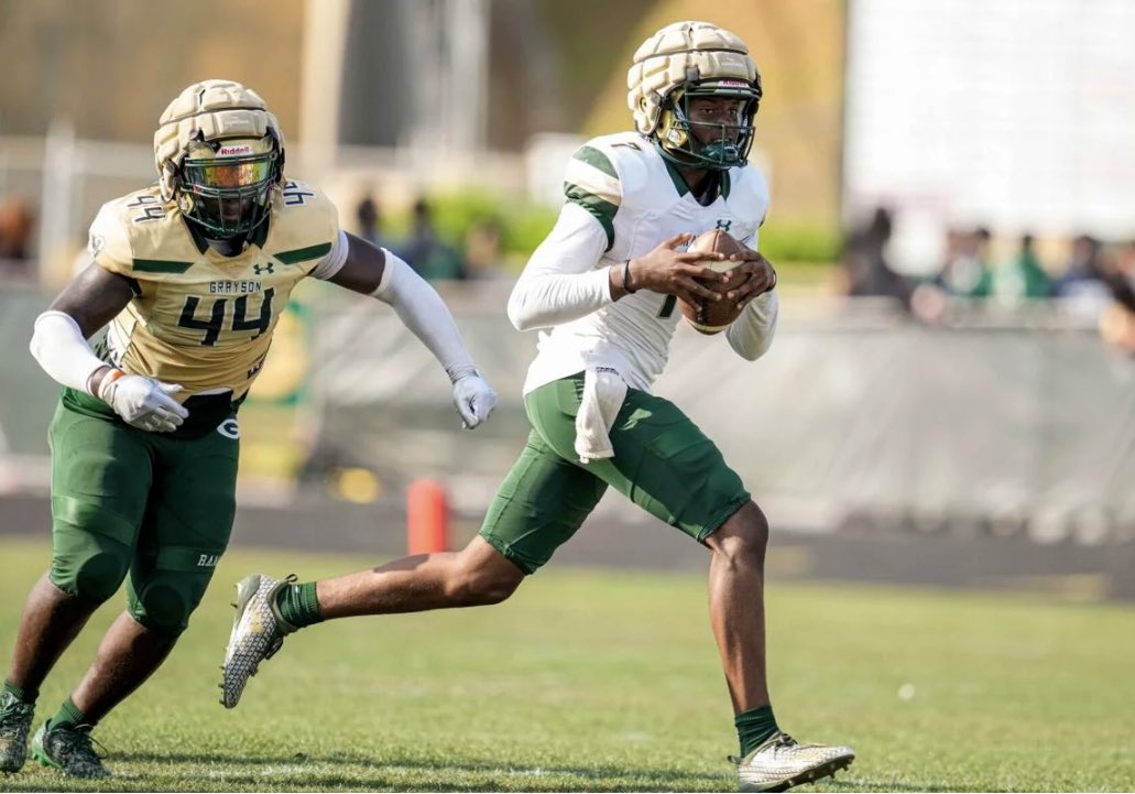 DarrenDMackMcK1's tweet photo. Great time at the green vs gold game!! @247Sports @Coach_FredM @grayson_fb @AlumGrayson @CarterRamsFB @Rivals @247recruiting #GREENK https://t.co/sDKsMoxM0x