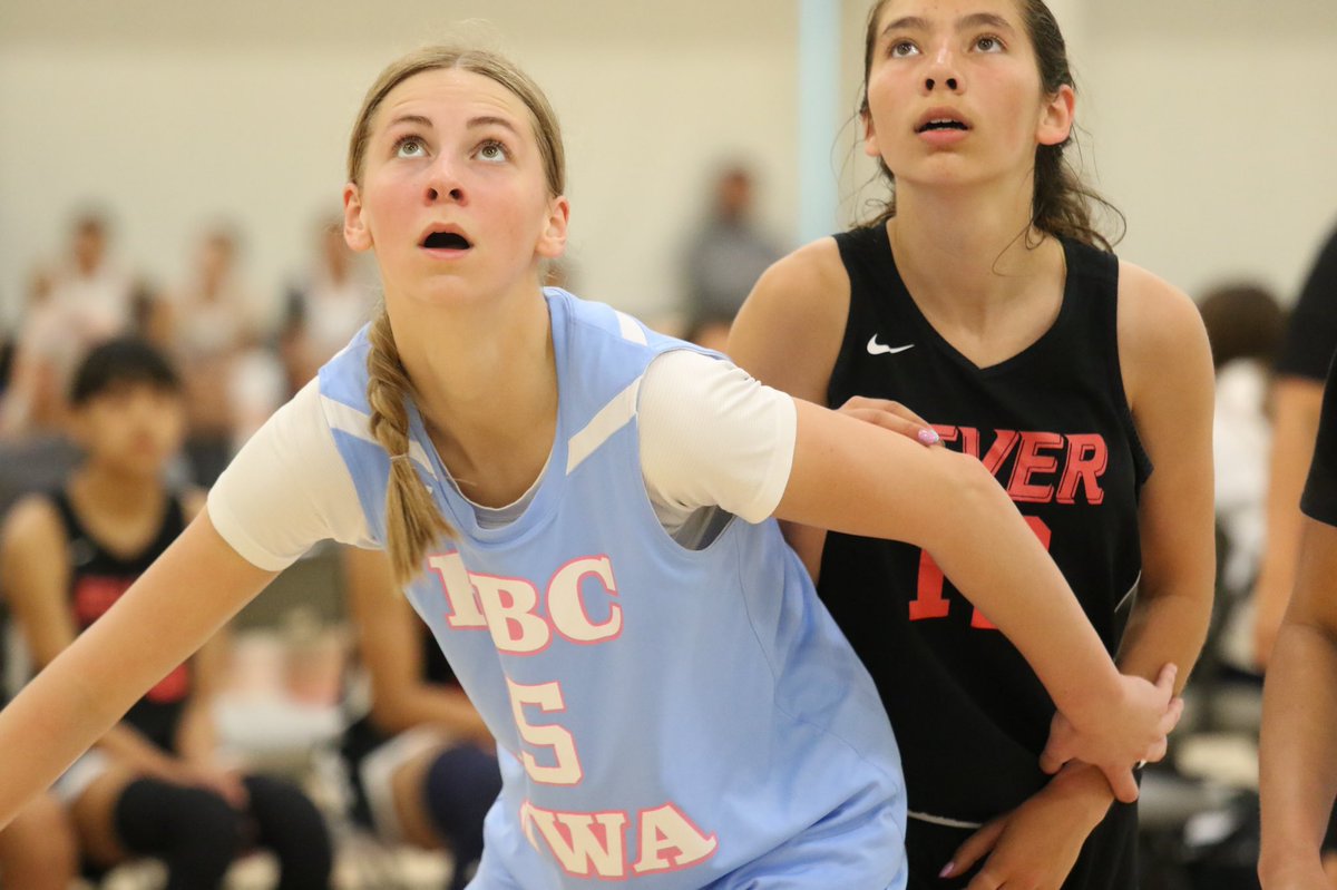 HHHcoachbuck's tweet photo. 1st game of Day 2 was 🔥 between Fever and FBC NW Alliance! 
#finesthoops https://t.co/4KW4Q4hfMq