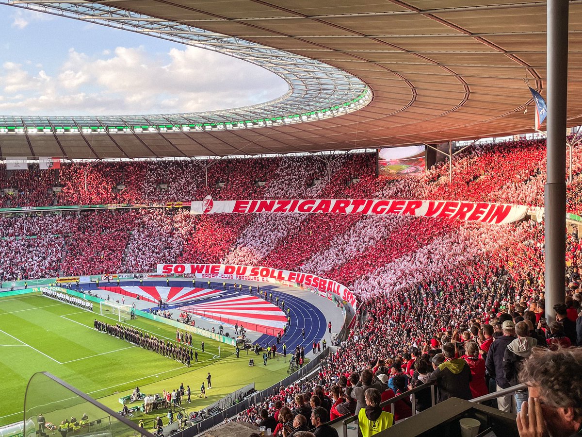 scfreiburg's tweet photo. 🤍❤️ https://t.co/zbCW1tFH6j