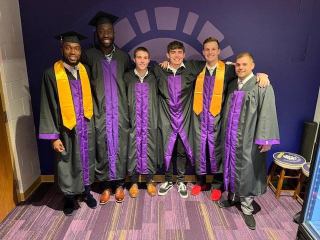 taylor_hoops's tweet photo. Extremely proud of this group of leaders. Excited to see the Kingdom impact they will make! https://t.co/wtXxYmPNXc
