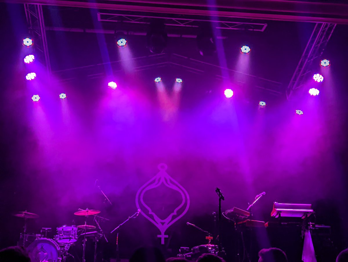Dissipated808's tweet photo. I saw Tove Lo!
#ToveLo #SunshineKitty https://t.co/FjeaARtV9T