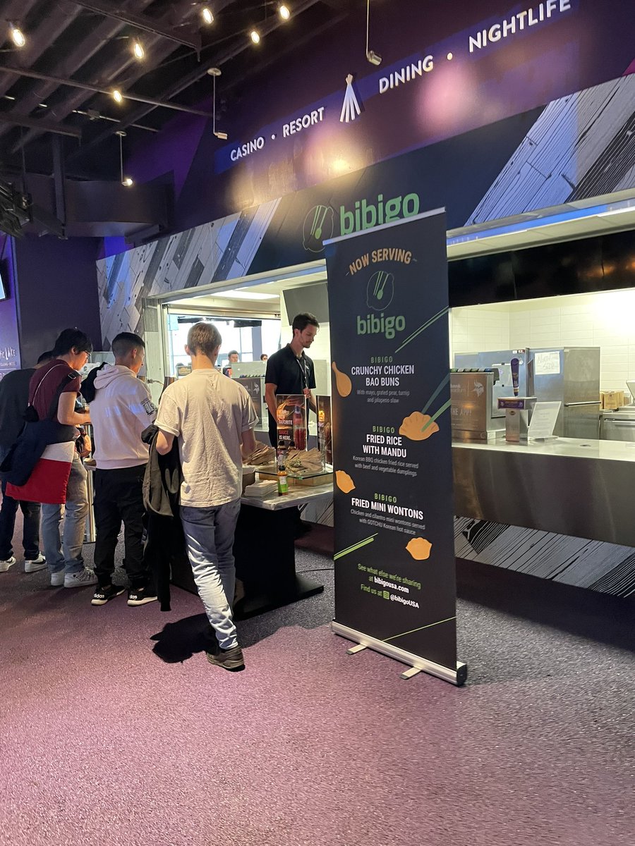 ochoee_studio's tweet photo. Minneapolis에서 비비고를 만날 확률은 한국인을 만날 확률보다 높다 🥟🥟🥟
너무 반가운 #koreanfood #bibigo https://t.co/mR0Y5bSSpb