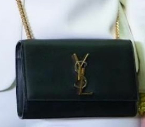 missdelriesgo's tweet photo. "Eres más falso que el Saint Laurent de Marta Riesco" 🤭😂😂
#martariesco
#mocatriz
#trocatriz
#YvesSaintLaurent https://t.co/tt6FPzUHZc