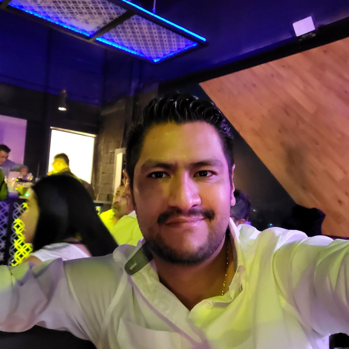 ANJAGARSE's tweet photo. Mirada ligadora jajaja #Javo #WitheParty https://t.co/odAAHcle7A