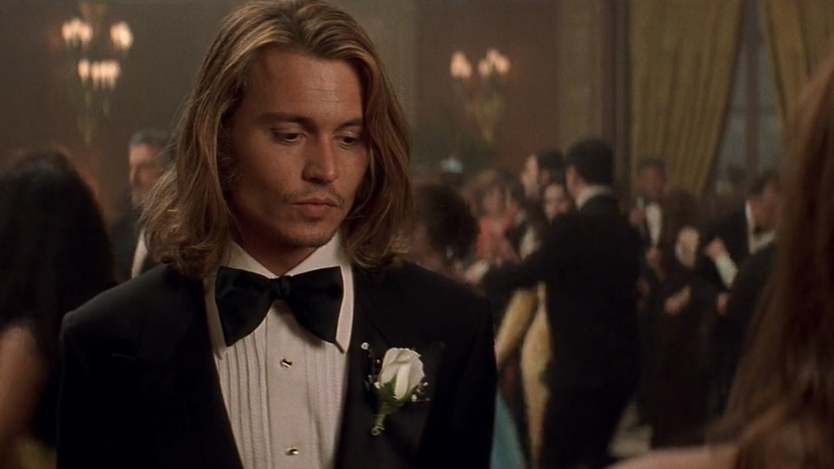 DEPPSTILLS's tweet photo. johnny depp in ‘blow’ (2001) dir. ted demme https://t.co/5MJ7qMG5Ne
