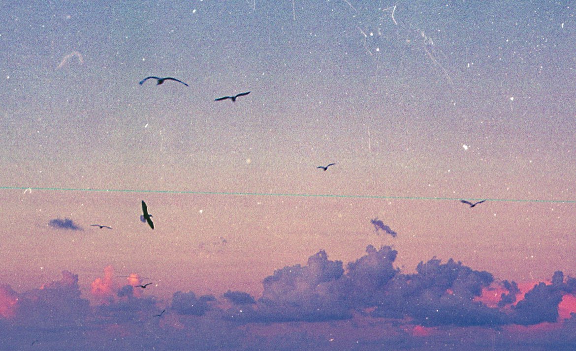 Ang_Ramm's tweet photo. Treat your thoughts like clouds, let them come and then let them go https://t.co/1yseP9D6Hj