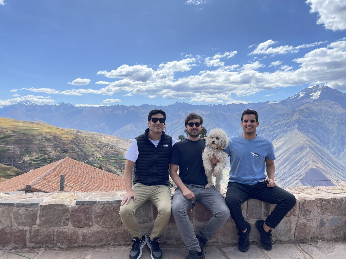 c h a t o s. <a href="/sebasbelaunde/">Sebastián Belaunde</a> <a href="/_andreshidalgo_/">Andres</a>