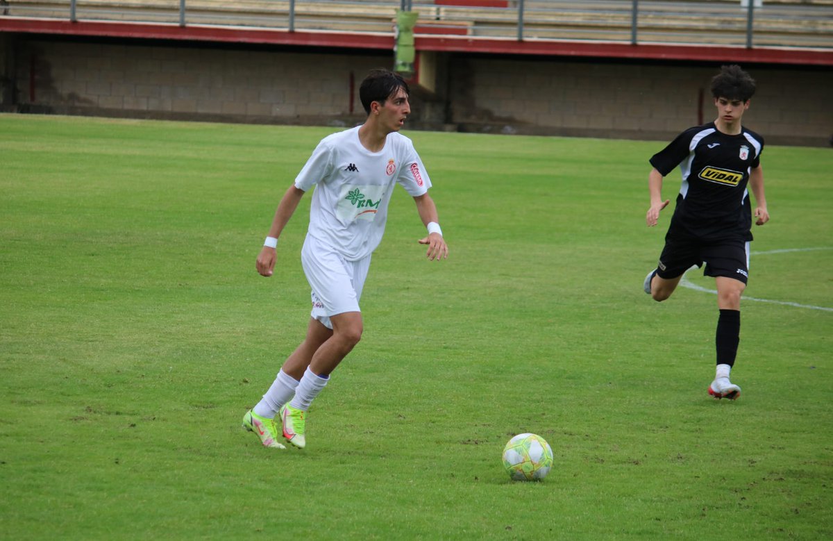 CultuAcademia's tweet photo. #CyDLNJ Jornada 33
Final en el Área en el derbi local de la Nacional Juvenil, reparto de puntos en una segunda parte que fue un calco de la primera.
Juvenil B 0 - @cdfpenaleon 0 https://t.co/R3HNjnIvUQ