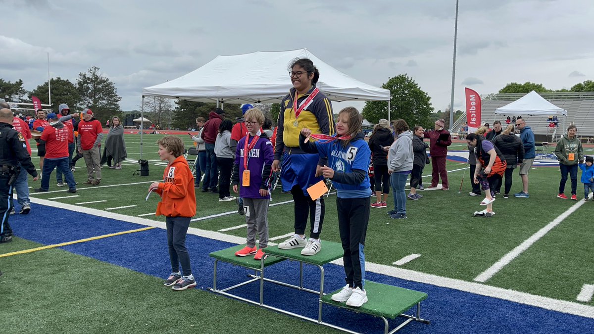 MustangUnified's tweet photo. The Jr. Mustangs did AMAZING at the Special Olympics State Track Meet! #playunified @SONebraska https://t.co/Sv9SKz34w5