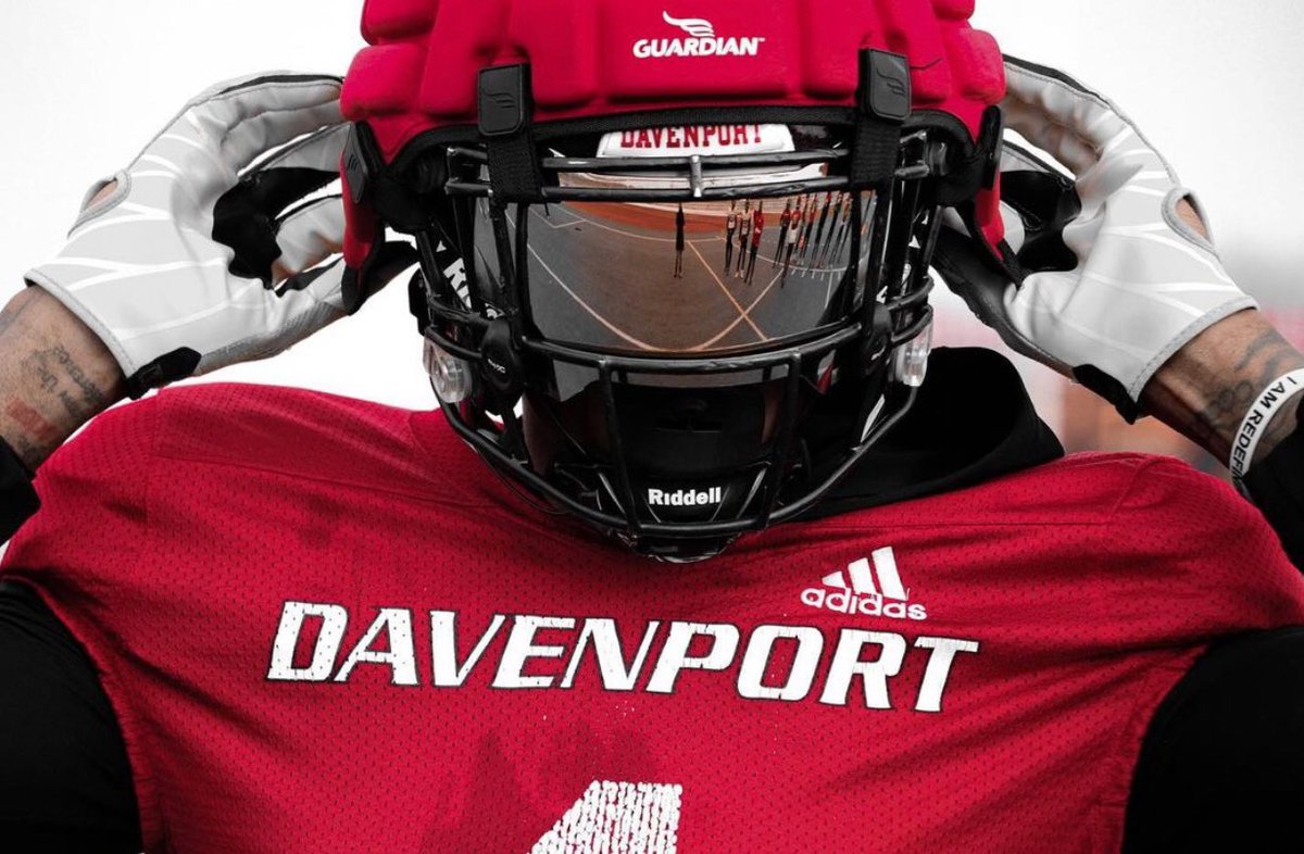 Chi2x_'s tweet photo. Blessed to receive an offer from Davenport University #blessed @ArtiesKnight @zoekingfifty @SparkyMcEwen1 https://t.co/Sr0RNoA2Co