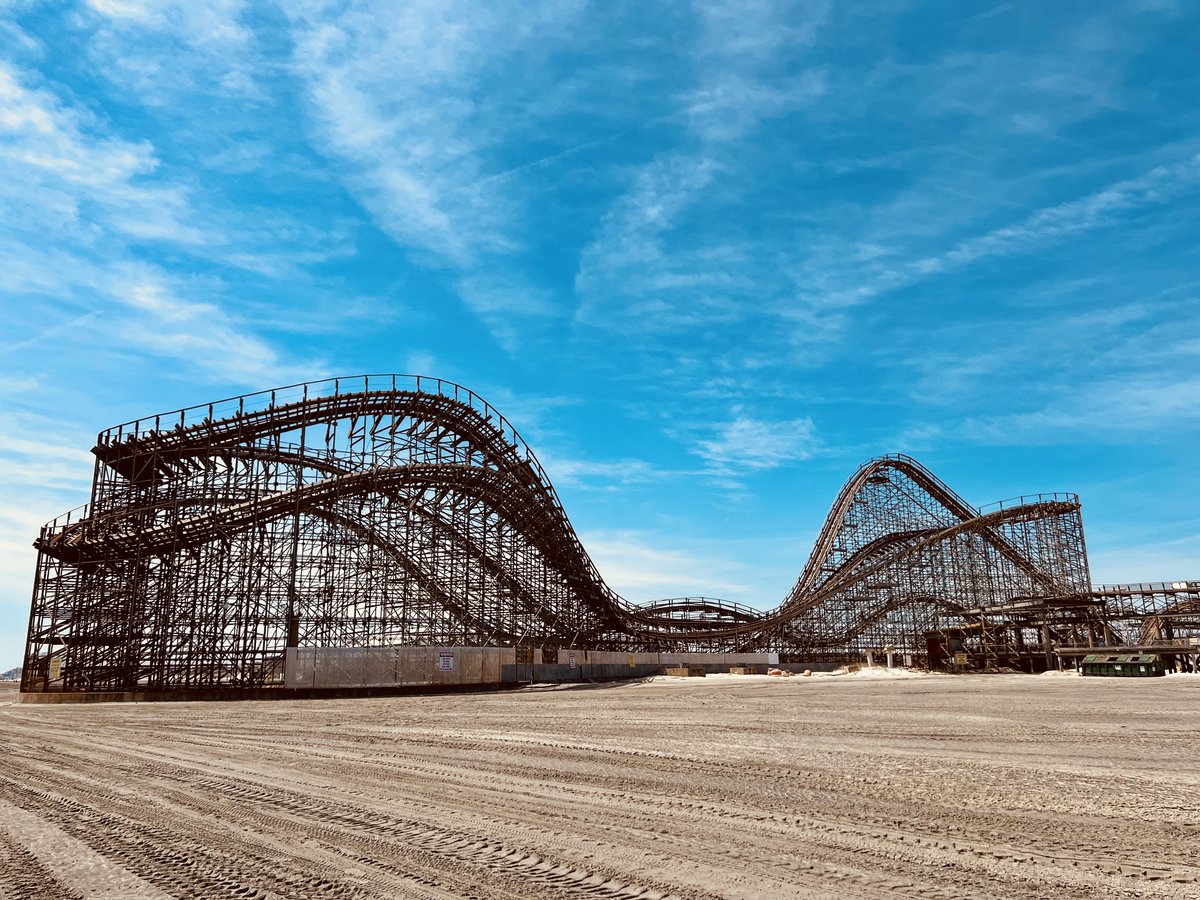 DoWildwoodNJ's tweet photo. The Great White!
Wildwoods wooden rollercoaster - expanding past the pier and onto the beach! 🎢 🦈

#DOOWW #wildwoodsboardwalk #wildwoodboardwalk #wildwoodnj #woodenrollercoaster #thegreatwhite #moreyspiers #wwnj #wildwoodnj #wildwood #amusementpark #wildwoodbeach https://t.co/oiSCKIuRFw