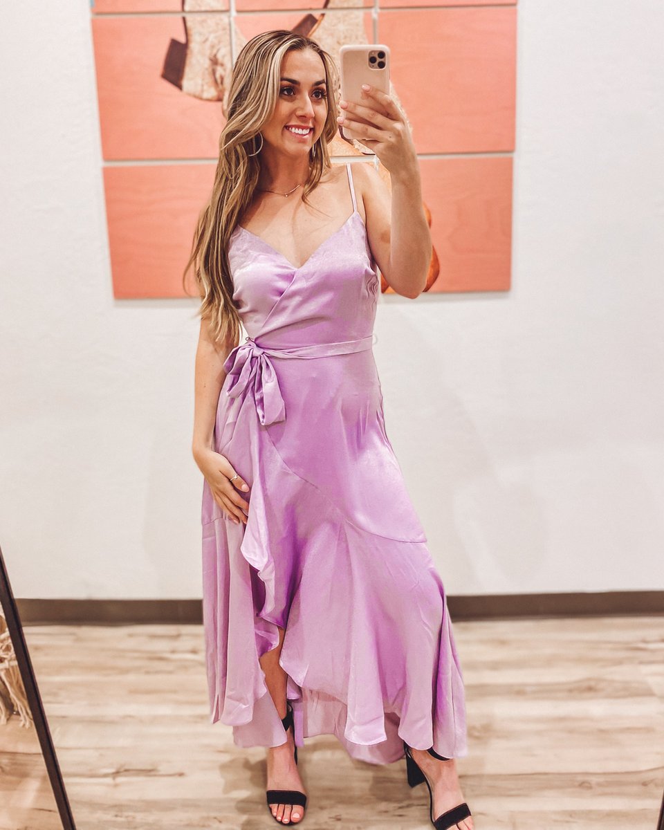 shopcactusrose's tweet photo. Wedding guest kinda vibes!💜✨
.
Our Lavender Satin Midi Dress is now available! ⁣
.⁣
.⁣
.⁣
.⁣
.⁣
#cowgirlup #rodeostyle #rodeofashion #boujeecowgirl #mywildwest #montanagirl #wearwithabandon #nfrfashion2021 #arizonaboutique #laneboots #outwest #customring #country https://t.co/NvHz465Pjb