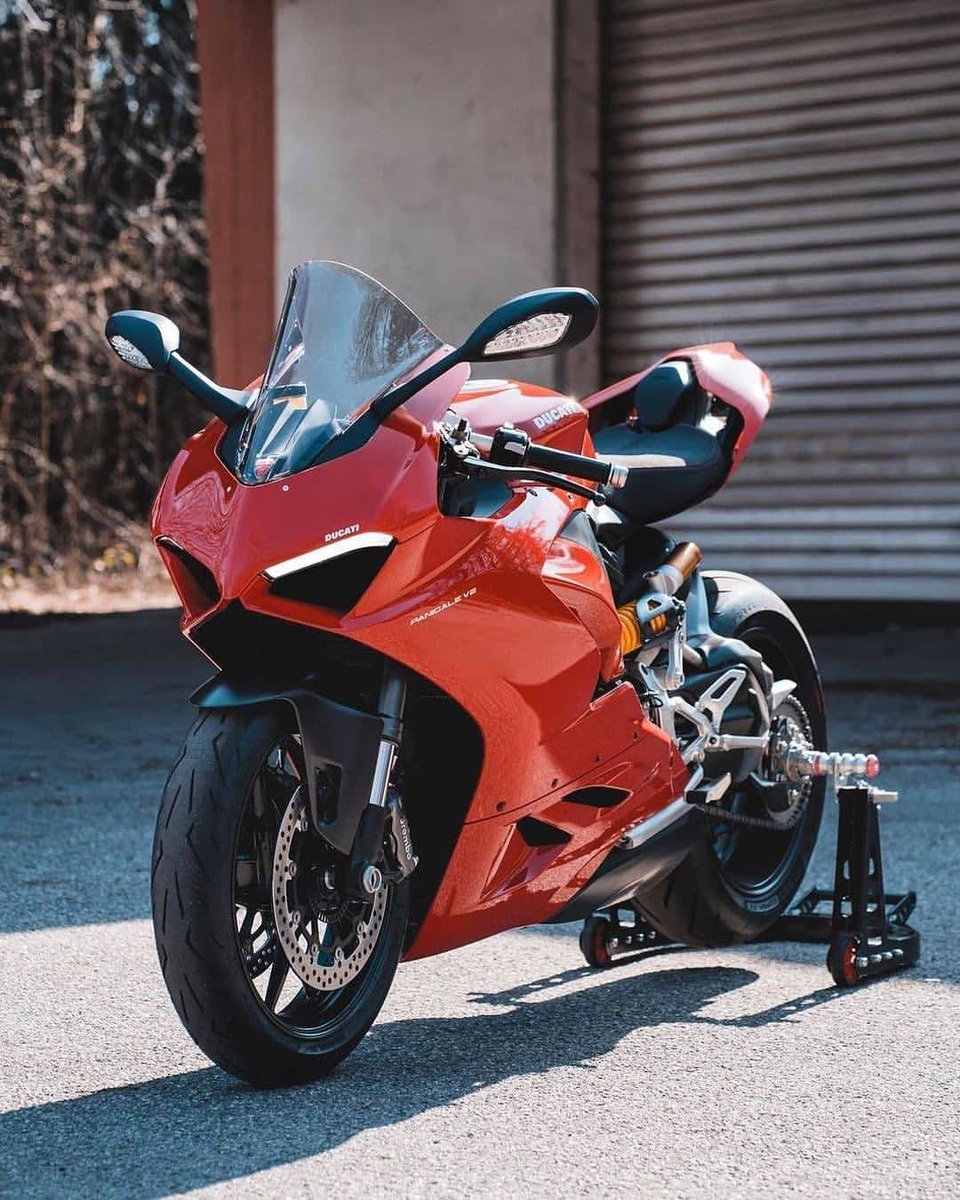 Ducati Panigale V2