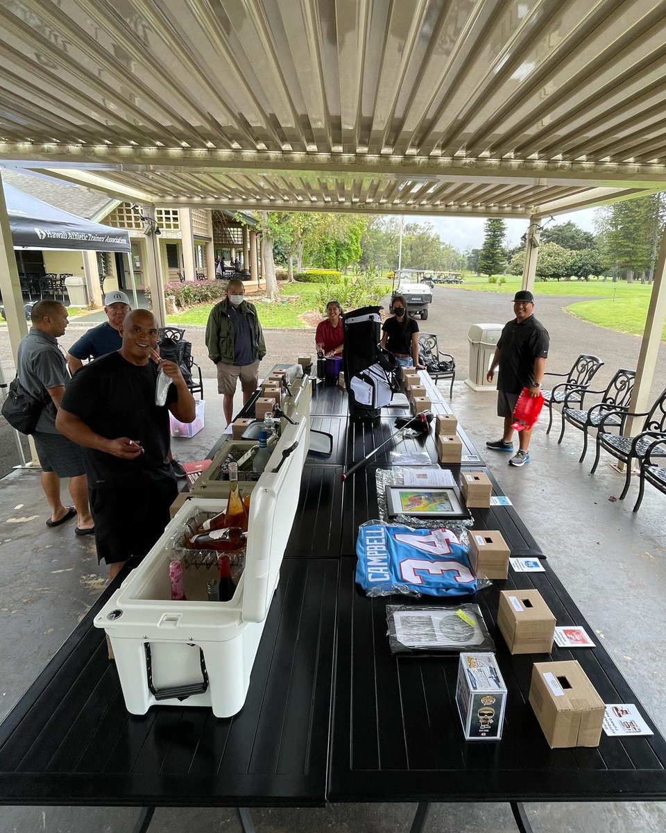 12 Annual HATA Scholarship Golf Tourney… Mahalo nui <a href="/hawaiipachealth/">HawaiiPacificHealth</a> for your continued support of <a href="/hata_d8/">HI Athletic Trainers</a>!! Great times were had by all!! #ATlife #SeeYouNextYear
