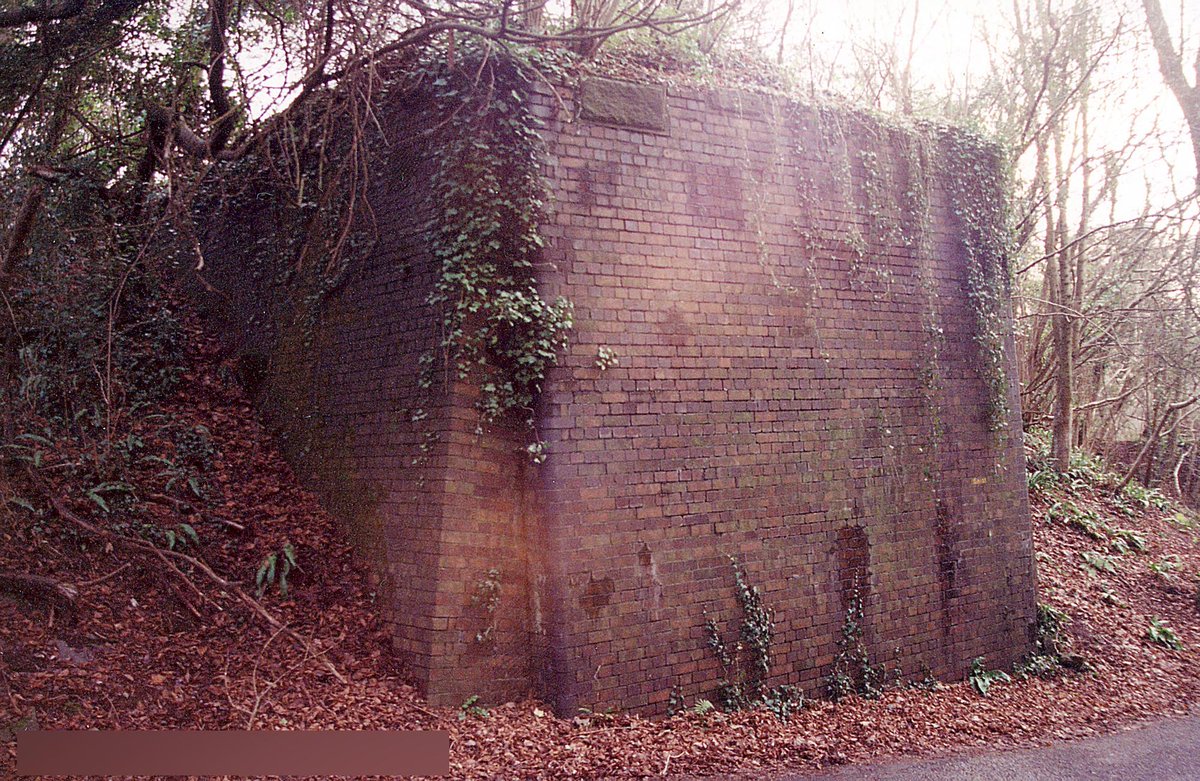 Ranaroth2's tweet photo. Camerton branch of the Bristol &amp; North Somerset railway. Railway bridge abutment, Dunkerton. ST 7168 5948. Opened 1882 to Camerton, extended 1903 to Limpley Stoke, closed to passengers 1925, goods 1953. #bridge #abutment #disused #railway #Dunkerton https://t.co/fZbaI31tBj