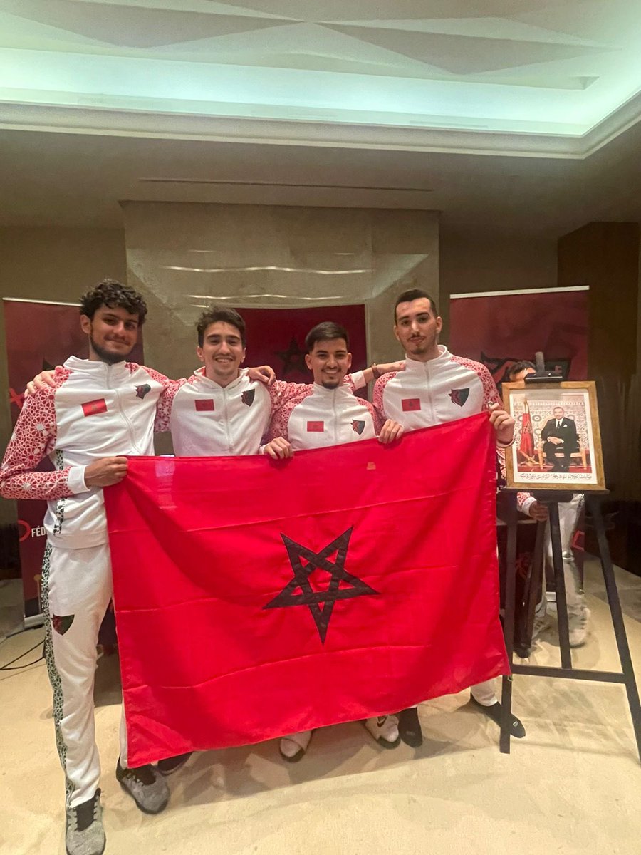 On finis 1er de la phase de poule avec 9 victoires et 1 nul.

Très content du niveau de l’équipe sur les deux jours de eNations.

Rendez vous demain pour les 1/4 et pour chercher la qualification aux Plays-Off InshaAllah 🙏🏼❤️.