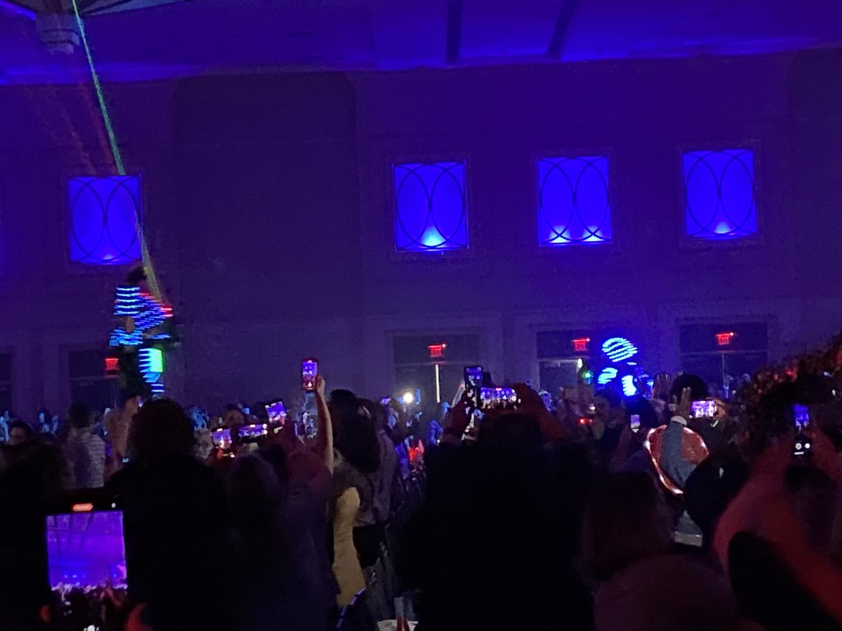 TomHolland7's tweet photo. Awards Weekend 2022 is lit! #awardsweekend https://t.co/d0yjfSpOTG