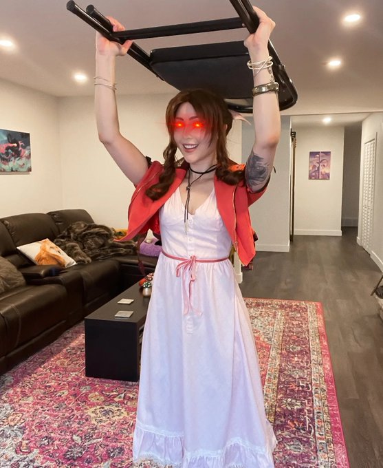 At long last I bring you CHAIRITH https://t.co/W4tDpDYvFg