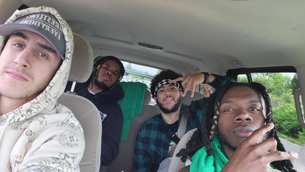 RealMiracleGen's tweet photo. On the road.
Ask us anything.
#AskMG https://t.co/BOqQJzm1KO