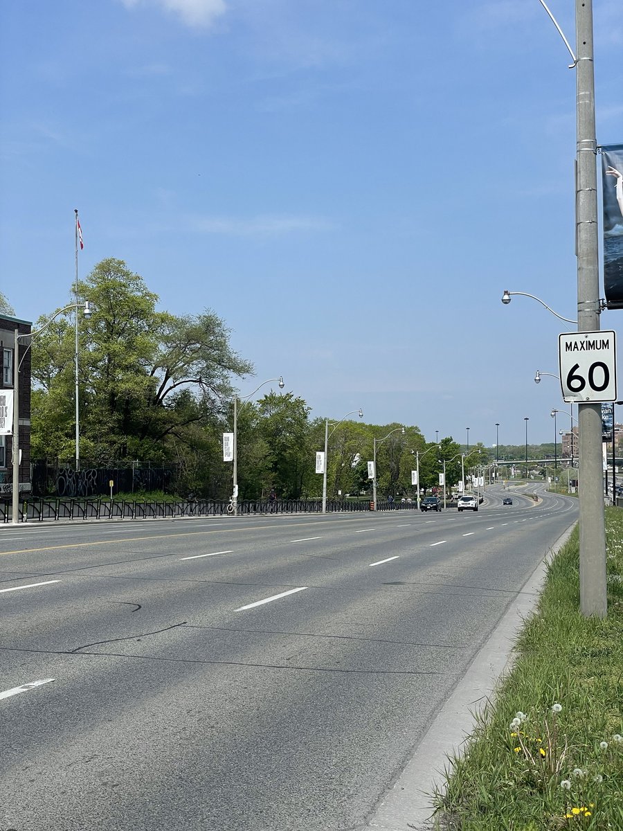 tylerball's tweet image. good thing we didn’t close lakeshore East all weekend for #activeTO or else these three cars would’ve have been able to get downtown and the thousands of cyclists would have too much room