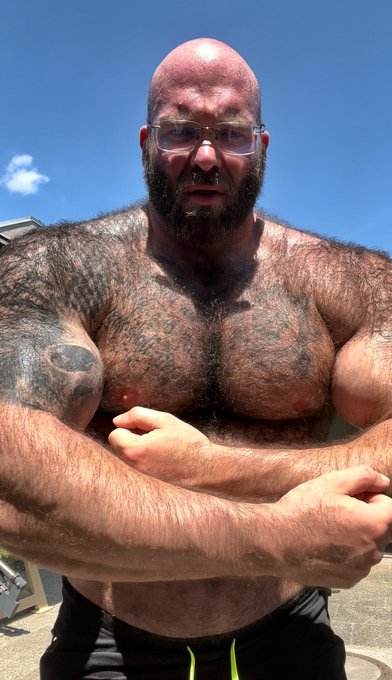 https://t.co/b7bYldFFzN I have a free bear hug for you 😈grrr https://t.co/O7kLeHFKH9<a href="/tag/muscleworhsip"class="tags"><span>#muscleworhsip</span></a>