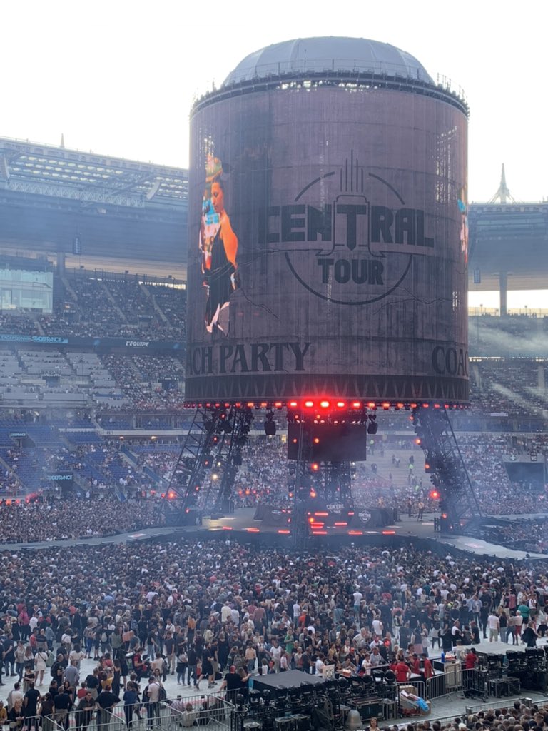 #CentralTour <a href="/indochinetwitt/">Indochine</a> H-1 ! <a href="/Stade_de_France/">StadeFrance</a>