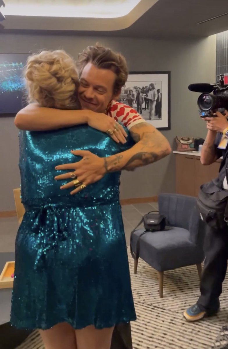 jas_rubyy's tweet photo. I feel the purest joy I’ve ever felt for another human being @brittany_broski https://t.co/kZwfwS0FJq