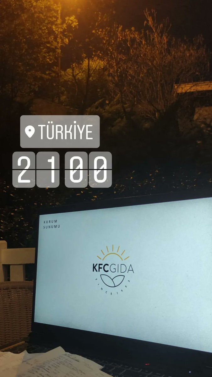 Biz de <a href="/cerenmms/">Ceren Memis</a> ile #kfcgida #ideathon da global olarak çalışmaya devam ediyoruz, bir tek sağlıklı atıştırmalıklarımız eksik 😋 @kfcgidaoffical <a href="/turkeyhackathon/">Hackathon Türkiye</a>